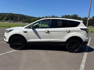 2017 Ford Escape Titanium   - Photo 2 - Gladstone, OR 97027