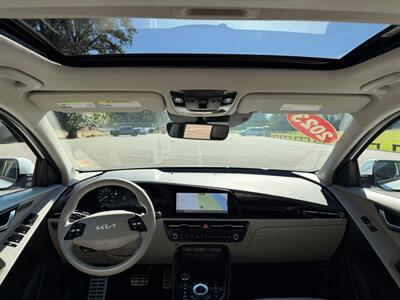 2023 Kia Niro EV Niro EV Wave - Photo 13 - Gladstone, OR 97027