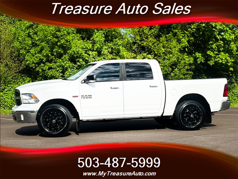 2014 RAM 1500 SLT , HEMI Engine ! pickup Truck  4X4 - Photo 1 - Gladstone, OR 97027
