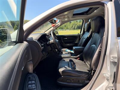 2015 GMC Acadia SLT-1 - Photo 9 - Gladstone, OR 97027