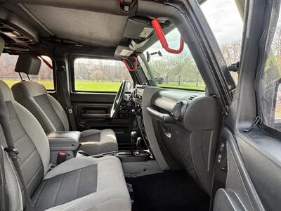 2010 Jeep Wrangler Unlimited Sport  4X4 SUV , Clean Title ! - Photo 20 - Gladstone, OR 97027