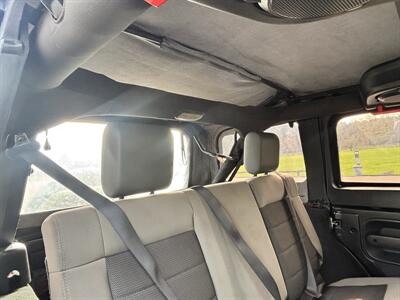 2010 Jeep Wrangler Unlimited Sport  4X4 SUV , Clean Title ! - Photo 17 - Gladstone, OR 97027