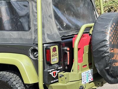 2010 Jeep Wrangler Unlimited Sport  4X4 SUV , Clean Title ! - Photo 11 - Gladstone, OR 97027