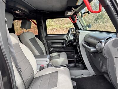 2010 Jeep Wrangler Unlimited Sport  4X4 SUV , Clean Title ! - Photo 40 - Gladstone, OR 97027