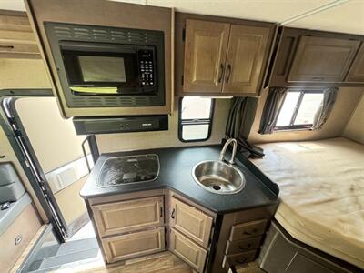 2019 Thor Majestic 23A E-350 SD  Motorhome - Photo 17 - Gladstone, OR 97027