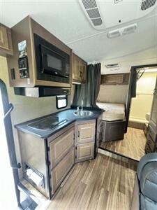 2019 Thor Majestic 23A E-350 SD  Motorhome - Photo 50 - Gladstone, OR 97027