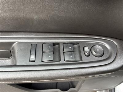 2015 GMC Acadia SLT-1 AWD SUV with 3rd Row Seats ! - Photo 12 - Gladstone, OR 97027