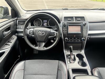 2015 Toyota Camry SE , Low Miles   - Photo 6 - Gladstone, OR 97027