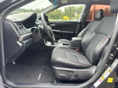 2015 Toyota Camry SE , Low Miles   - Photo 4 - Gladstone, OR 97027