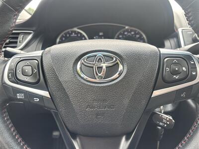 2015 Toyota Camry SE , Low Miles   - Photo 15 - Gladstone, OR 97027