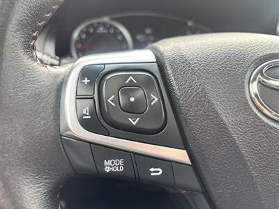 2015 Toyota Camry SE , Low Miles   - Photo 16 - Gladstone, OR 97027