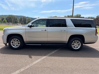 2017 GMC Yukon XL SLT - Photo 2 - Gladstone, OR 97027