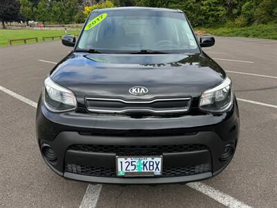 2017 Kia Soul 1 OWNER , 6 Speed Manual !  Gas Saver ! - Photo 29 - Gladstone, OR 97027