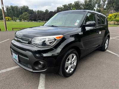 2017 Kia Soul 1 OWNER , 6 Speed Manual !  Gas Saver ! - Photo 27 - Gladstone, OR 97027