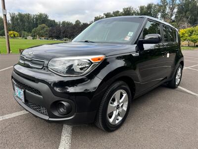 2017 Kia Soul 1 OWNER , 6 Speed Manual !  Gas Saver ! - Photo 28 - Gladstone, OR 97027