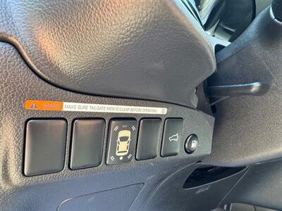 2018 Mitsubishi Outlander PHEV SEL   - Photo 22 - Gladstone, OR 97027