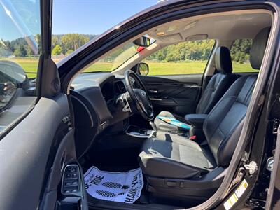 2018 Mitsubishi Outlander PHEV SEL   - Photo 11 - Gladstone, OR 97027