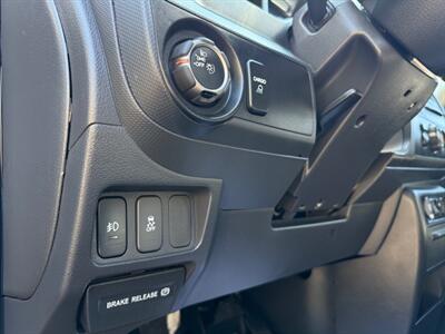 2013 Honda Ridgeline RTL w/Navi  Fully Loaded ! - Photo 38 - Gladstone, OR 97027