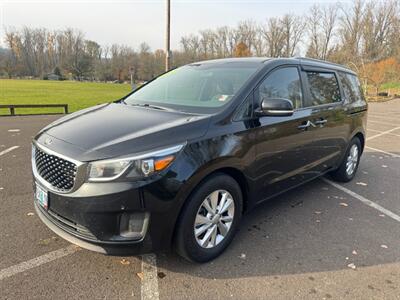 2018 Kia Sedona LX Minivan  Low Miles ! - Photo 25 - Gladstone, OR 97027