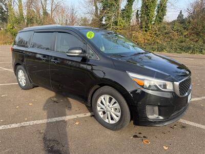 2018 Kia Sedona LX Minivan  Low Miles ! - Photo 7 - Gladstone, OR 97027