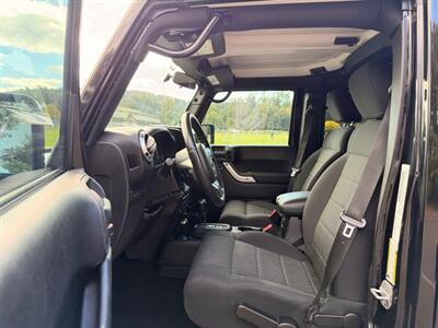 2012 Jeep Wrangler Unlimited Wrangler Unlimited Rubicon   - Photo 11 - Gladstone, OR 97027