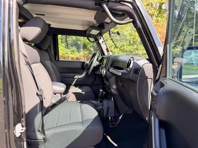 2012 Jeep Wrangler Unlimited Wrangler Unlimited Rubicon   - Photo 13 - Gladstone, OR 97027