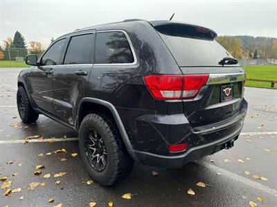 2011 Jeep Grand Cherokee Overland   - Photo 3 - Gladstone, OR 97027