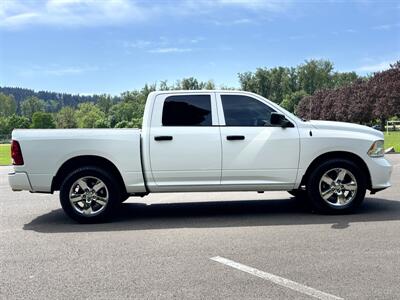 2015 RAM 1500 Express Pickup Truck   - Photo 8 - Gladstone, OR 97027