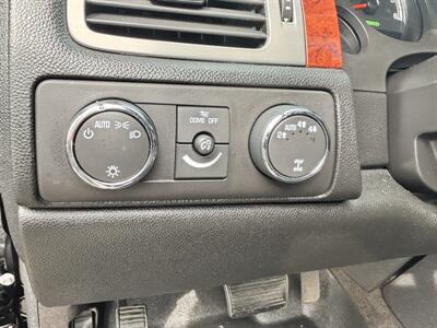 2011 Chevrolet Tahoe Hybrid Tahoe Hybrid SUV  GAS SAVER SUV ! - Photo 10 - Gladstone, OR 97027