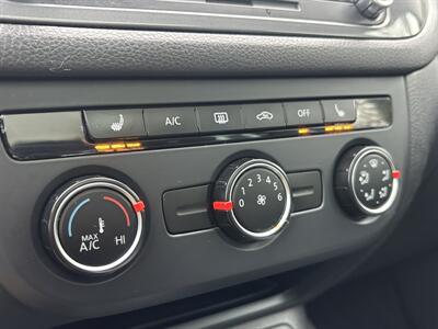 2015 Volkswagen Tiguan SE 4Motion (AWD )  Fully Loaded ! - Photo 37 - Gladstone, OR 97027