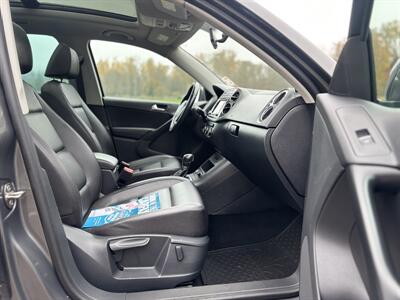 2015 Volkswagen Tiguan SE 4Motion (AWD )  Fully Loaded ! - Photo 28 - Gladstone, OR 97027
