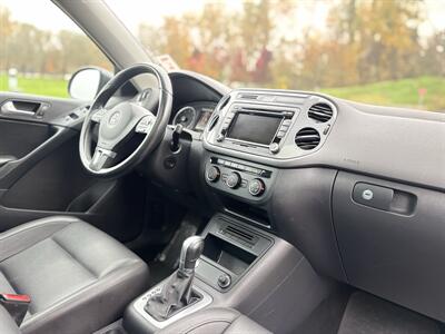2015 Volkswagen Tiguan SE 4Motion (AWD )  Fully Loaded ! - Photo 30 - Gladstone, OR 97027