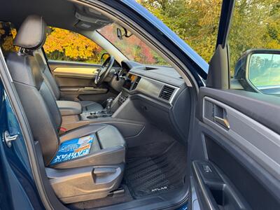 2018 Volkswagen Atlas V6 SE 4Motion   - Photo 12 - Gladstone, OR 97027
