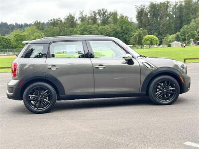 2013 MINI Countryman Cooper S , 6 Speed  Fun To Drive ! - Photo 7 - Gladstone, OR 97027