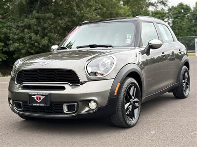 2013 MINI Countryman Cooper S , 6 Speed  Fun To Drive ! Coupe