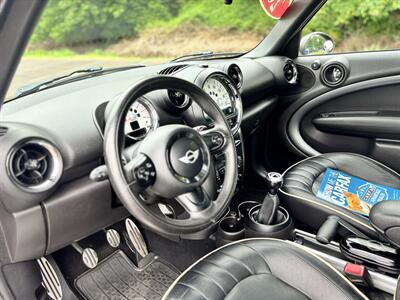 2013 MINI Countryman Cooper S , 6 Speed  Fun To Drive ! - Photo 11 - Gladstone, OR 97027