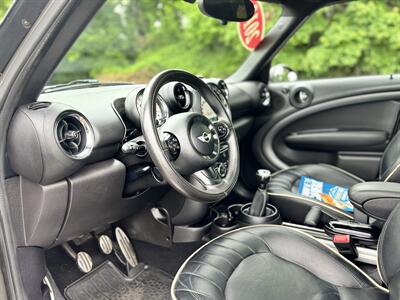2013 MINI Countryman Cooper S , 6 Speed  Fun To Drive ! - Photo 12 - Gladstone, OR 97027