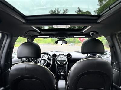2013 MINI Countryman Cooper S , 6 Speed  Fun To Drive ! - Photo 17 - Gladstone, OR 97027