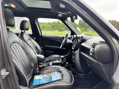 2013 MINI Countryman Cooper S , 6 Speed  Fun To Drive ! - Photo 33 - Gladstone, OR 97027