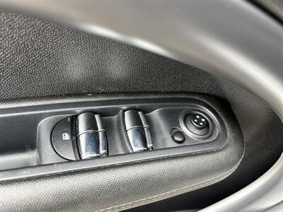 2013 MINI Countryman Cooper S , 6 Speed  Fun To Drive ! - Photo 19 - Gladstone, OR 97027