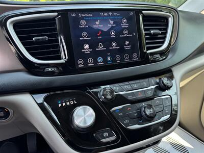 2018 Chrysler Pacifica Touring L   - Photo 19 - Gladstone, OR 97027