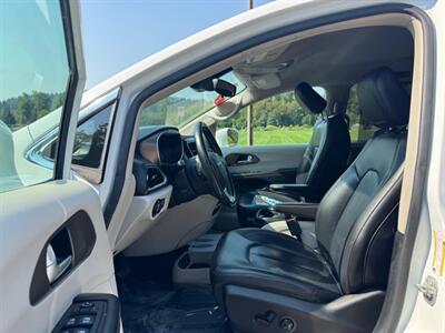 2018 Chrysler Pacifica Touring L   - Photo 8 - Gladstone, OR 97027