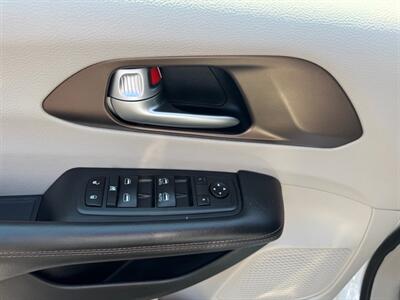 2018 Chrysler Pacifica Touring L   - Photo 34 - Gladstone, OR 97027