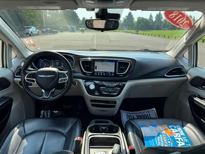 2018 Chrysler Pacifica Touring L   - Photo 14 - Gladstone, OR 97027
