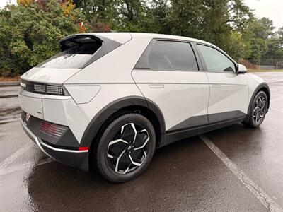 2023 Hyundai IONIQ 5 SEL   - Photo 5 - Gladstone, OR 97027