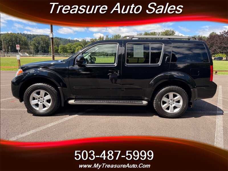 2012 Nissan Pathfinder SV  