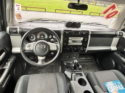 2007 Toyota FJ Cruiser 6 Speed Manual Transmission !  4X4 ! Clean title - Photo 18 - Gladstone, OR 97027