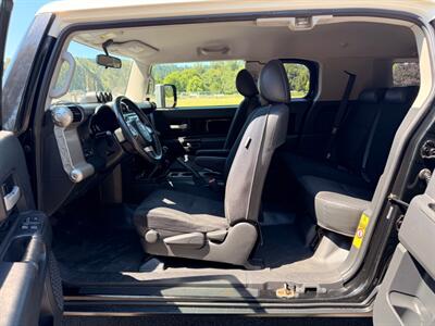 2007 Toyota FJ Cruiser 6 Speed Manual Transmission !  4X4 ! Clean title - Photo 12 - Gladstone, OR 97027