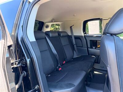2007 Toyota FJ Cruiser 6 Speed Manual Transmission !  4X4 ! Clean title - Photo 47 - Gladstone, OR 97027