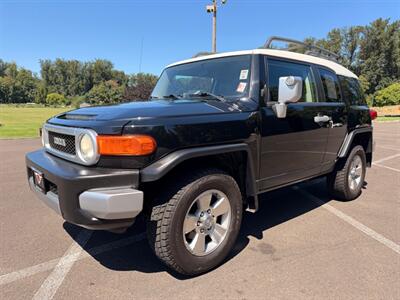 2007 Toyota FJ Cruiser 6 Speed Manual Transmission !  4X4 ! Clean title SUV